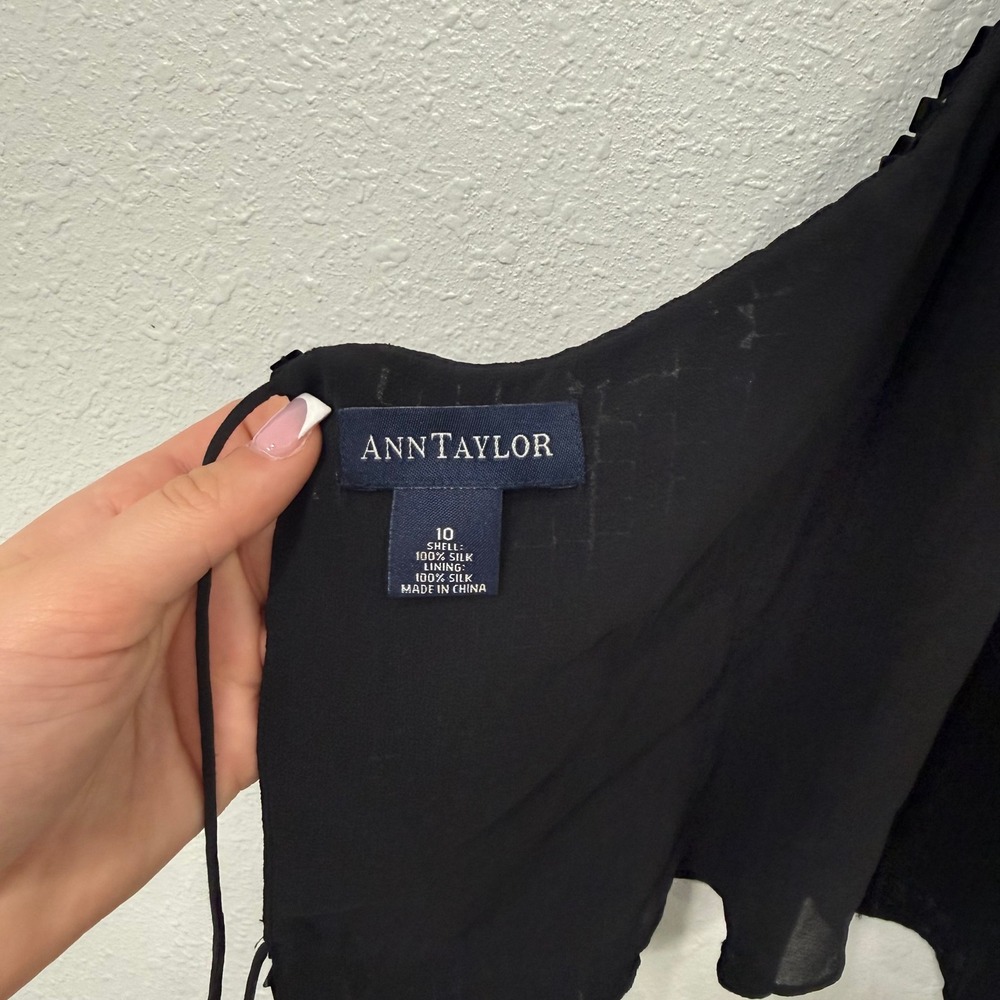 Ann Taylor Iridescent Sequin 100% Silk Halter Top Open Back Handkerchief Hem 10 - Picture 4 of 6